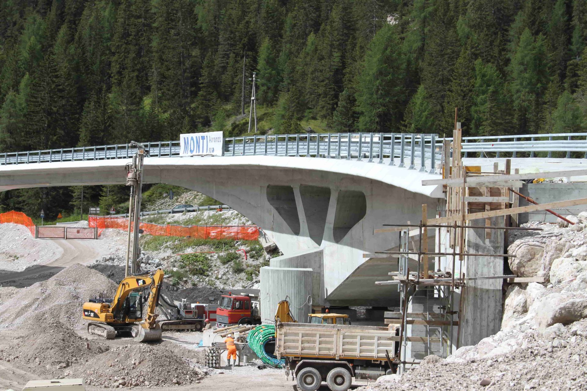 Rudavoi torrent bridge deck treated with Evercrete Vetrofluid