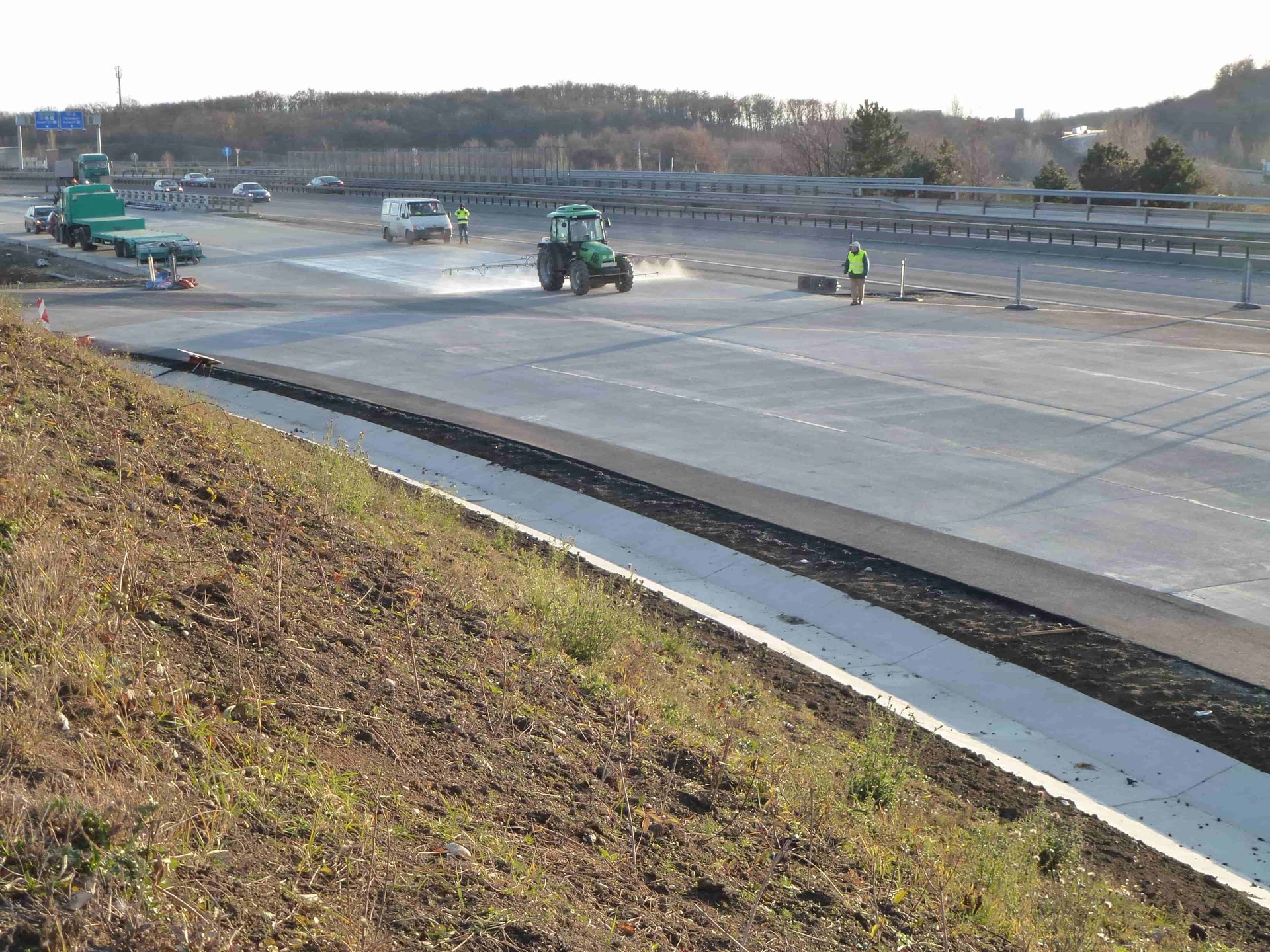 E75 motorway concrete surface treated with Pavishield near Budapest