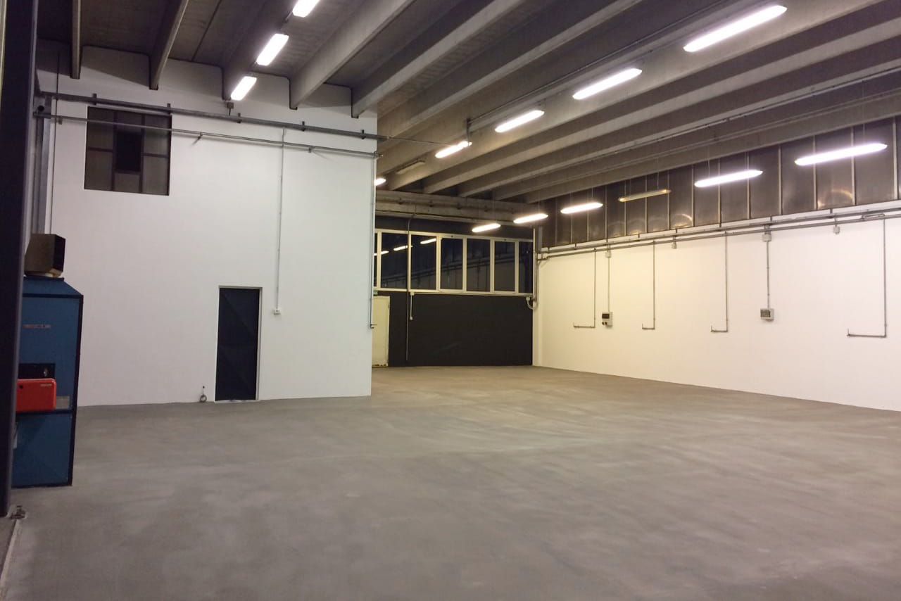 Ercole microcement on an industrial floor