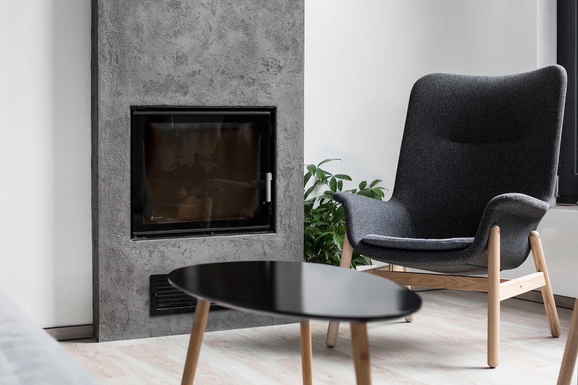 Fireplace clad and decorated with Microbond