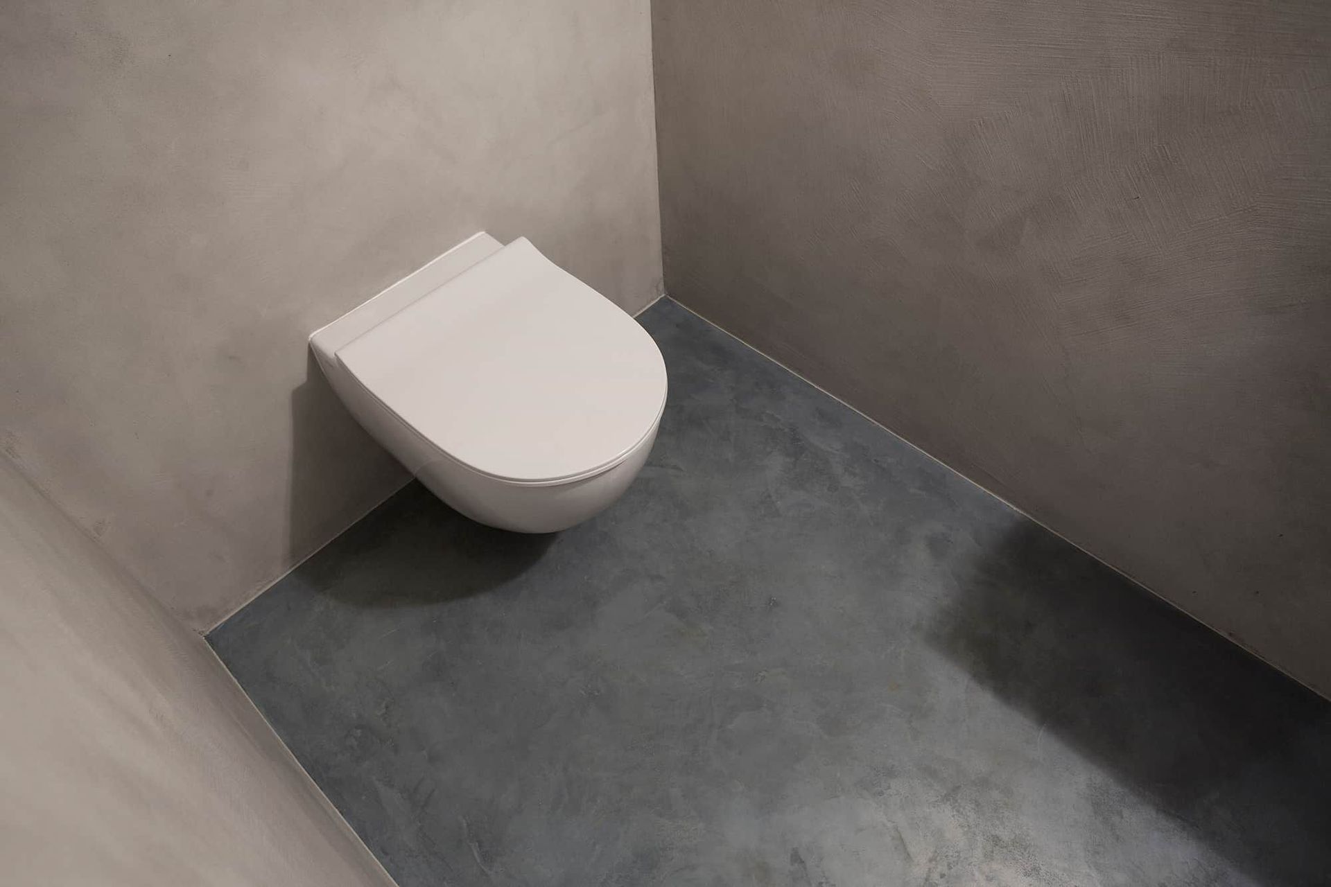 Bathroom clad with Microbond